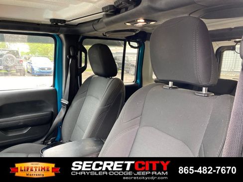 Used 2019 Jeep Wrangler Unlimited Sport S AWD/4WD image 12