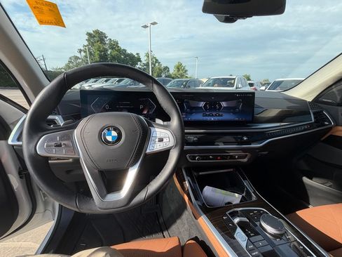 Certified 2025 BMW X7 xDrive40i w/ Premium Package AWD/4WD image 14