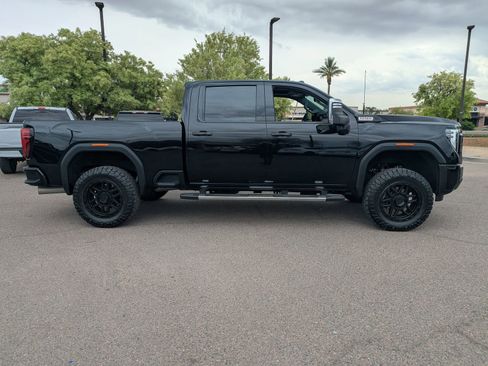 Used 2024 GMC Sierra 2500 Denali w/ Technology Package image 7