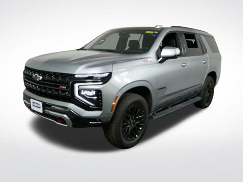 Used 2025 Chevrolet Tahoe Z71 w/ Comfort Package AWD/4WD image 9