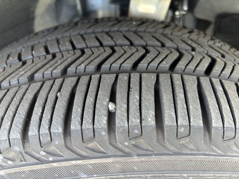 Used 2019 BMW X5 xDrive40i w/ M Sport Package image 12