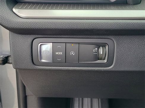 New 2026 Chevrolet Traverse LT w/ Midnight/Sport Edition image 25