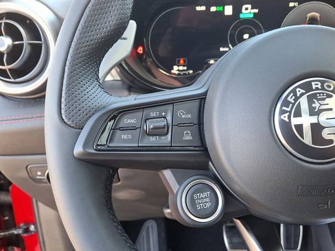 New 2025 Alfa Romeo Tonale Tributo Italiano image 13