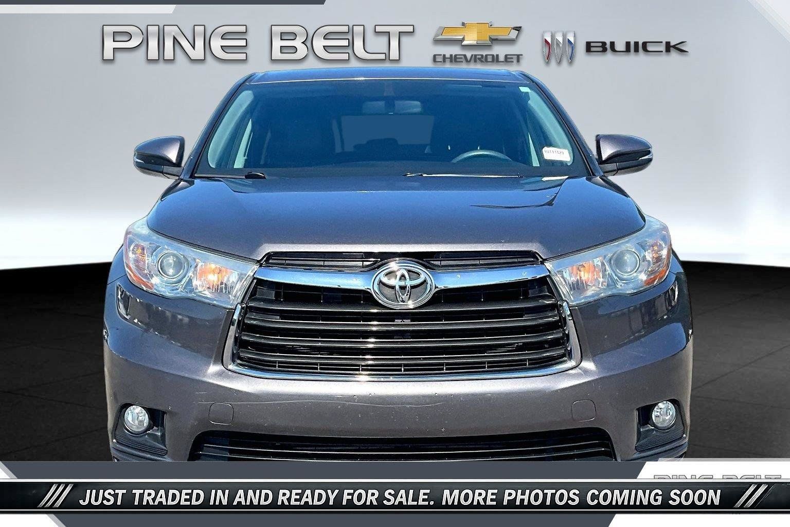 Used 2016 Toyota Highlander Plus AWD/4WD image 3