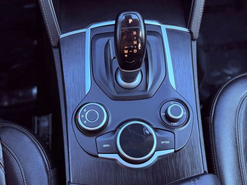 Used 2018 Alfa Romeo Stelvio AWD w/ Convenience Package image 26