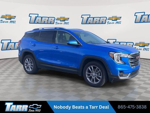 Used 2024 GMC Terrain SLT AWD/4WD image 2