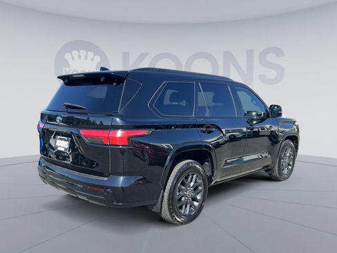 Used 2023 Toyota Sequoia Platinum AWD/4WD image 16