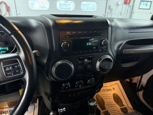 Used 2013 Jeep Wrangler Sport AWD/4WD image 16
