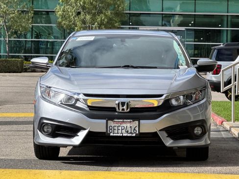 Certified 2018 Honda Civic EX-T image 9