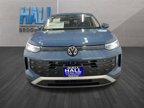 New 2026 Volkswagen Tiguan SE image 8