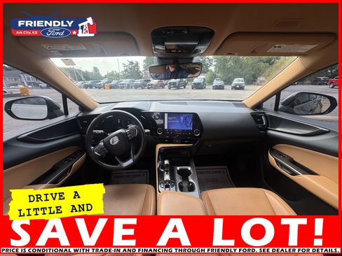 Used 2022 Lexus NX 250 FWD w/ Towing Package (2000 Lbs) image 16