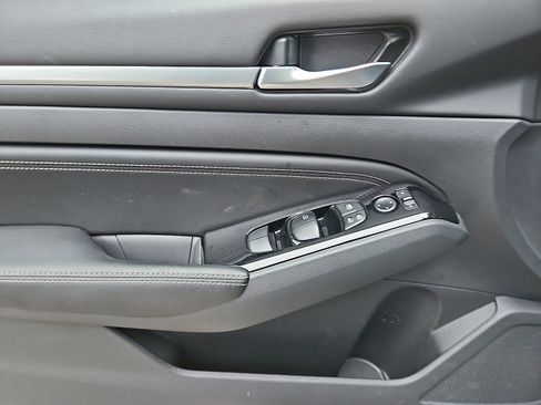 Certified 2023 Nissan Altima 2.5 SL AWD/4WD image 12
