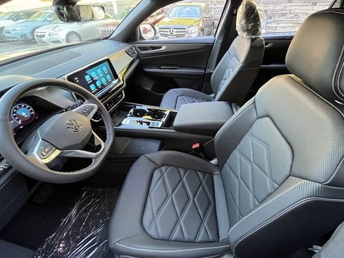 New 2026 Volkswagen Atlas Cross Sport SE AWD/4WD image 15