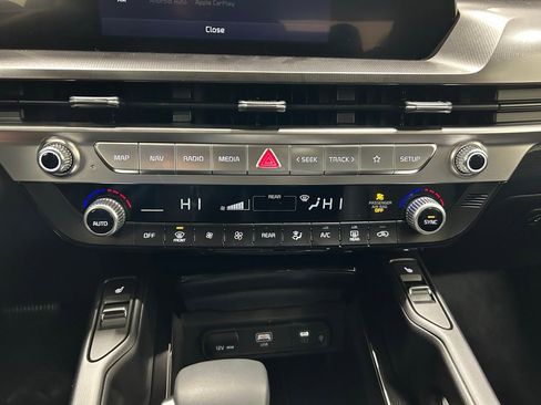 New 2025 Kia Telluride S image 18