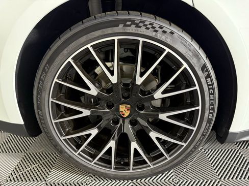 New 2025 Porsche Panamera image 13