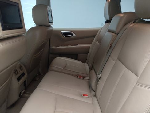 Used 2014 Nissan Pathfinder Platinum w/ Platinum Premium Package image 18