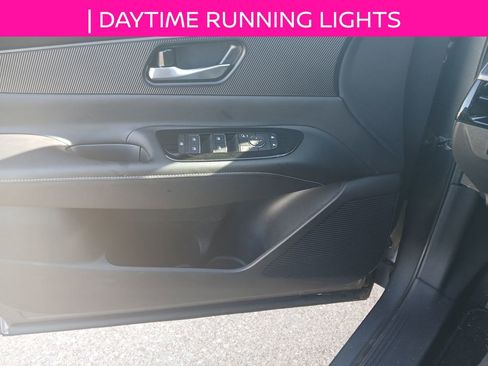 Used 2025 Nissan Murano SV image 12