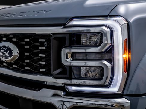 Used 2025 Ford F450 King Ranch w/ Chrome Package image 20