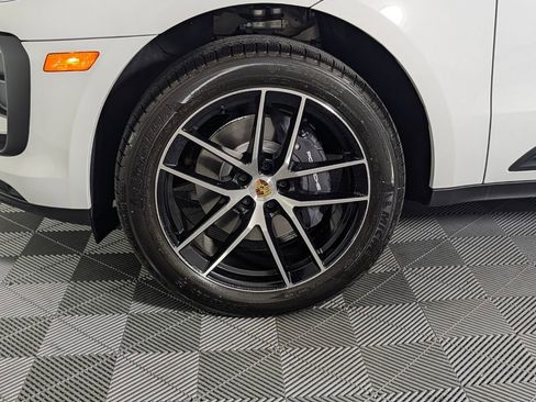 New 2026 Porsche Macan AWD/4WD image 11
