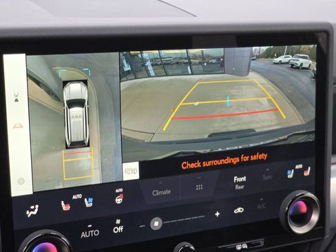 Used 2024 Lexus GX 550 w/ Accessory Package (Z1) image 13