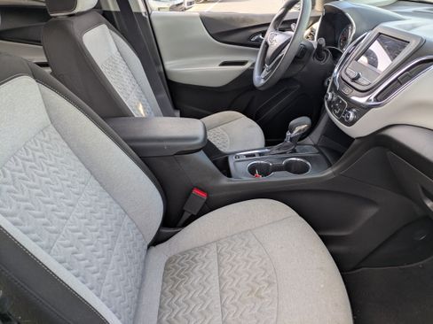Used 2023 Chevrolet Equinox LS w/ LS Convenience Package image 12