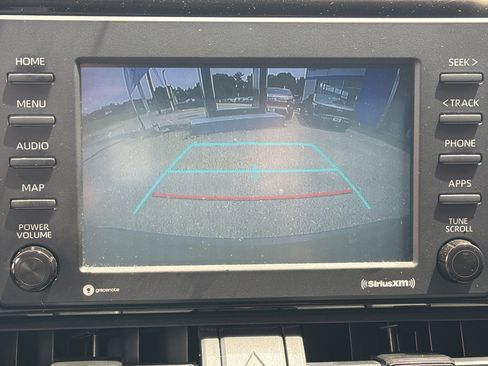 Used 2020 Toyota RAV4 LE FWD image 4