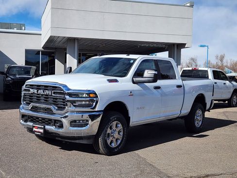 New 2026 RAM 2500 Big Horn AWD/4WD image 4