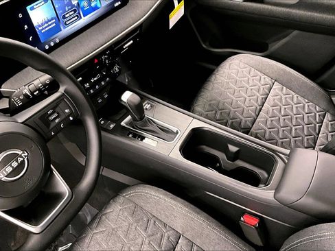 New 2026 Nissan Kicks SV w/ Charging Package FWD image 9
