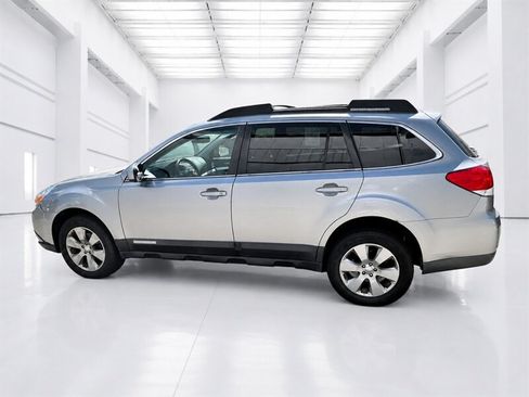 Used 2011 Subaru Outback 2.5i Premium w/ All-Weather Pkg AWD/4WD image 5