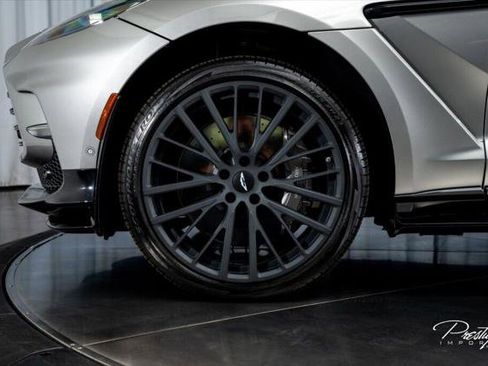Used 2025 Aston Martin DBX 707 image 12