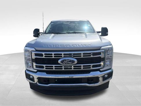 Used 2023 Ford F350 XLT w/ 360-Degree Camera Package AWD/4WD image 7