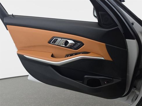 Used 2023 BMW M340i xDrive w/ Premium Package image 28