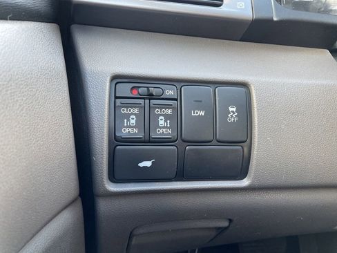 Used 2017 Honda Odyssey EX-L image 26