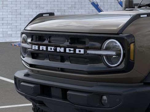 New 2026 Ford Bronco Outer Banks w/ Sasquatch Package AWD/4WD image 19