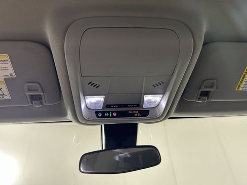 Used 2021 Chevrolet Equinox LS AWD/4WD image 18
