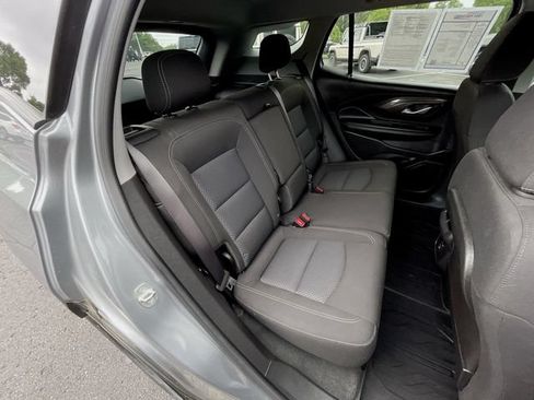 Used 2024 GMC Terrain SLE w/ Driver Convenience Package FWD image 26