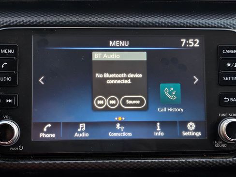 Used 2023 Nissan Kicks SV image 11