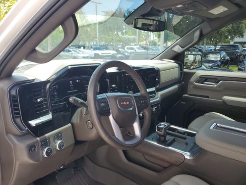Used 2022 GMC Sierra 1500 SLT w/ SLT Premium Plus Package AWD/4WD image 12