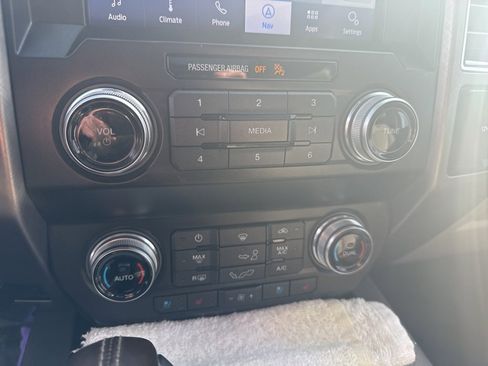 Used 2019 Ford F150 Limited image 14