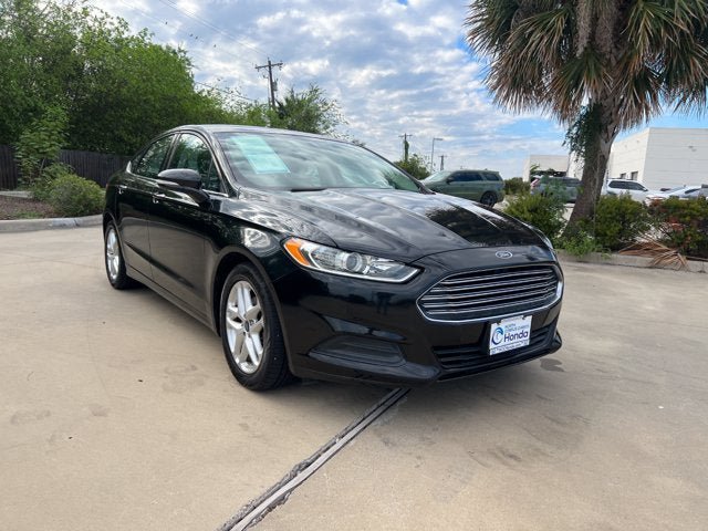 Used 2014 Ford Fusion SE FWD image 8
