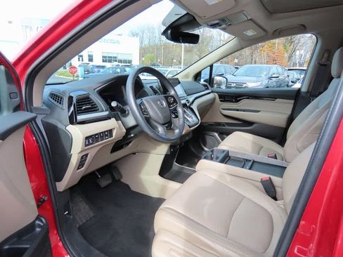 Certified 2023 Honda Odyssey Touring image 2