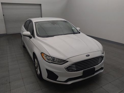Used 2019 Ford Fusion SE FWD image 14