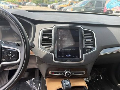 Used 2016 Volvo XC90 T6 Momentum AWD/4WD image 13