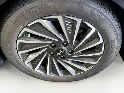 Used 2024 Hyundai Sonata Limited FWD image 11