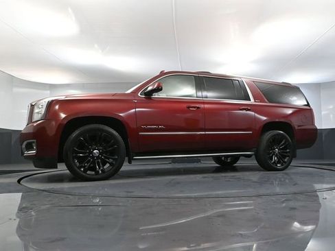 Used 2016 GMC Yukon XL SLT w/ Premium Edition image 63
