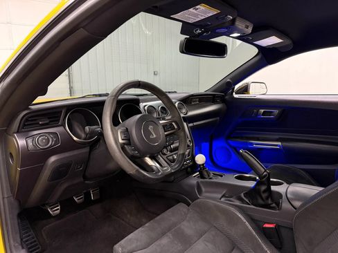 Used 2016 Ford Mustang Shelby GT350 w/ Technology Package RWD image 12