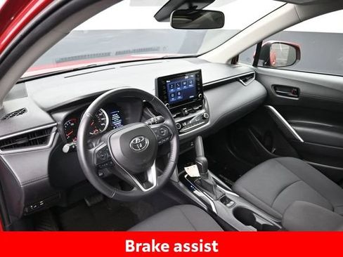 Certified 2022 Toyota Corolla Cross LE w/ Moonroof Package AWD/4WD image 13