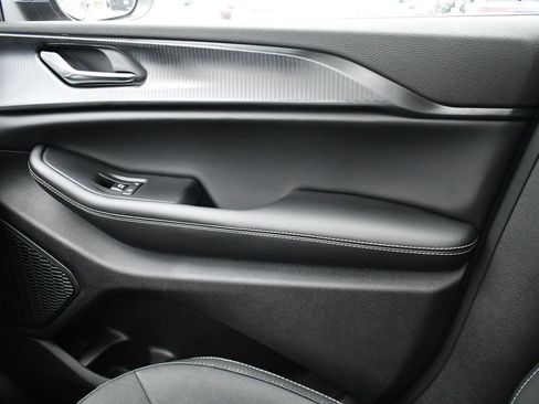 New 2026 Jeep Grand Cherokee L 4WD image 19