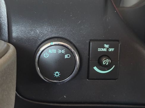 Used 2025 Chevrolet Express 2500 w/ Driver Convenience Package RWD image 6