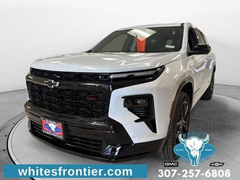 New 2026 Chevrolet Traverse RS w/ LPO, Floor Liner Package image 1